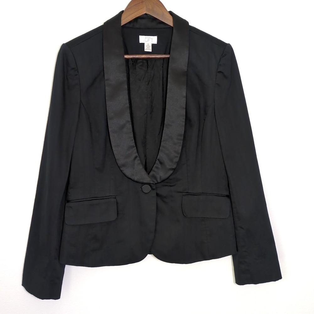 LOFT Elegant Black Blazer with Satin Lapel